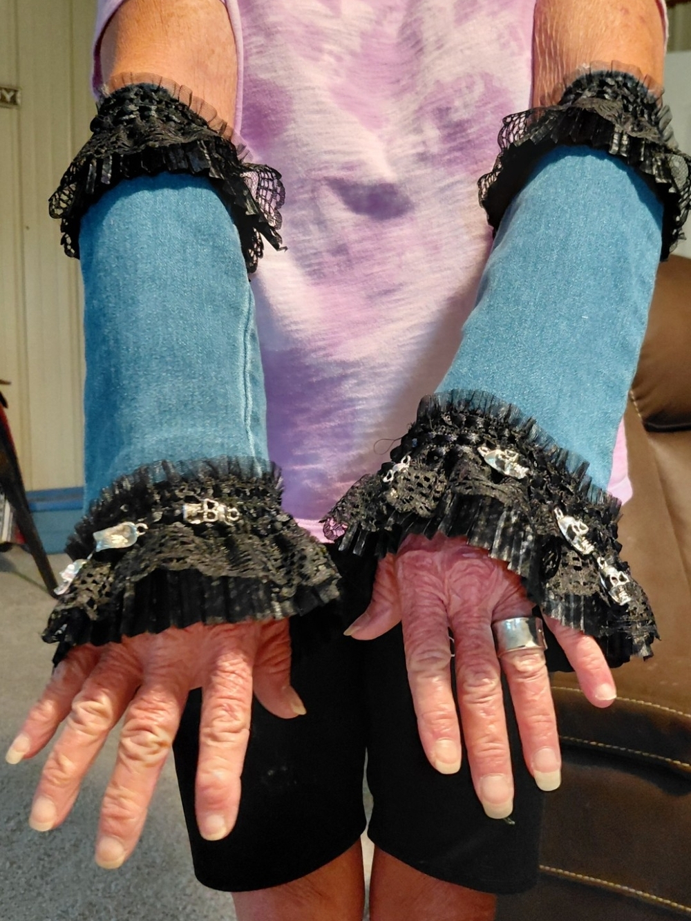 SKULLS & Black Lace-Trim Denim Arm Warmers - Women's Accessories